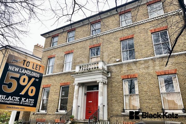 Stunning, completely redecorated with 1119 Sq.Ft. of living & entertaining space Elms Road, Clapham Common